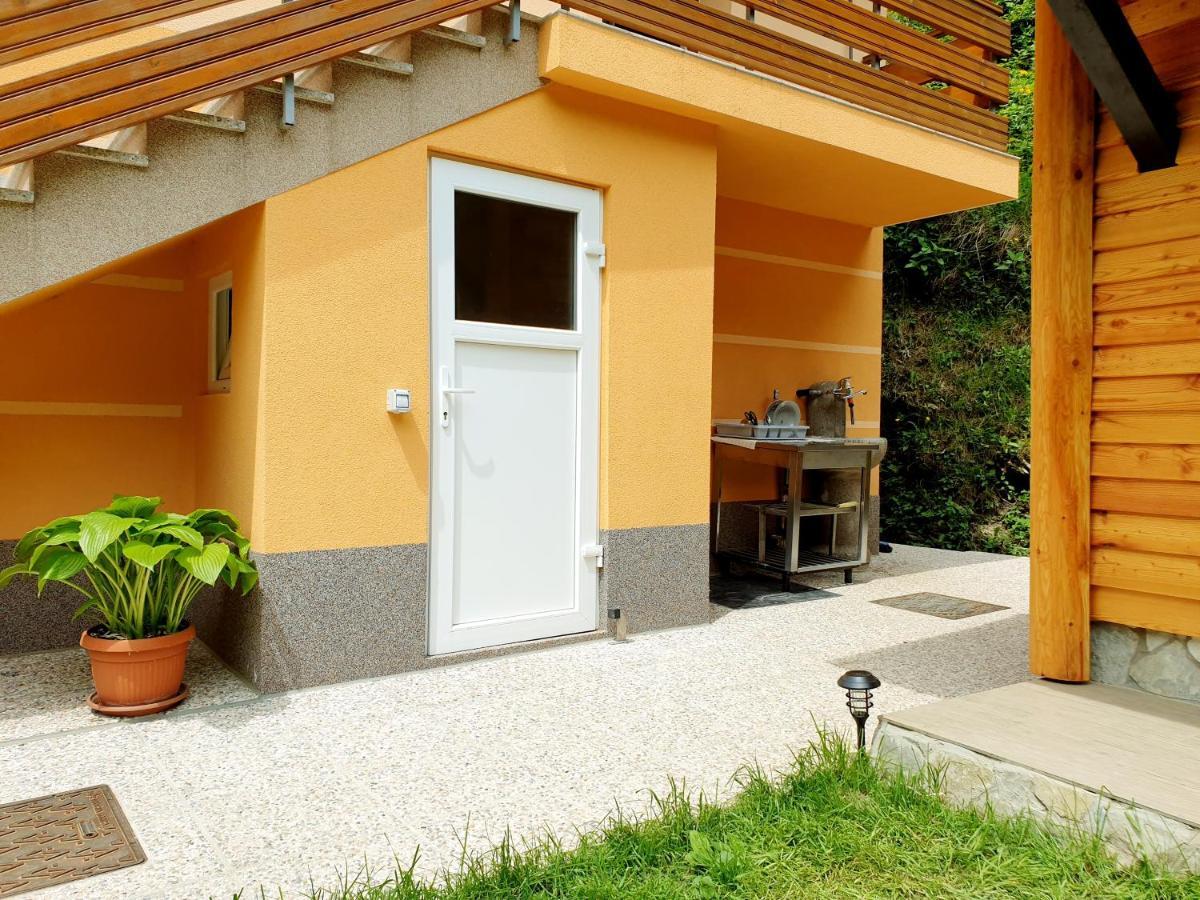 Apartment And Garden House Among The Mountains Podbrdo Экстерьер фото