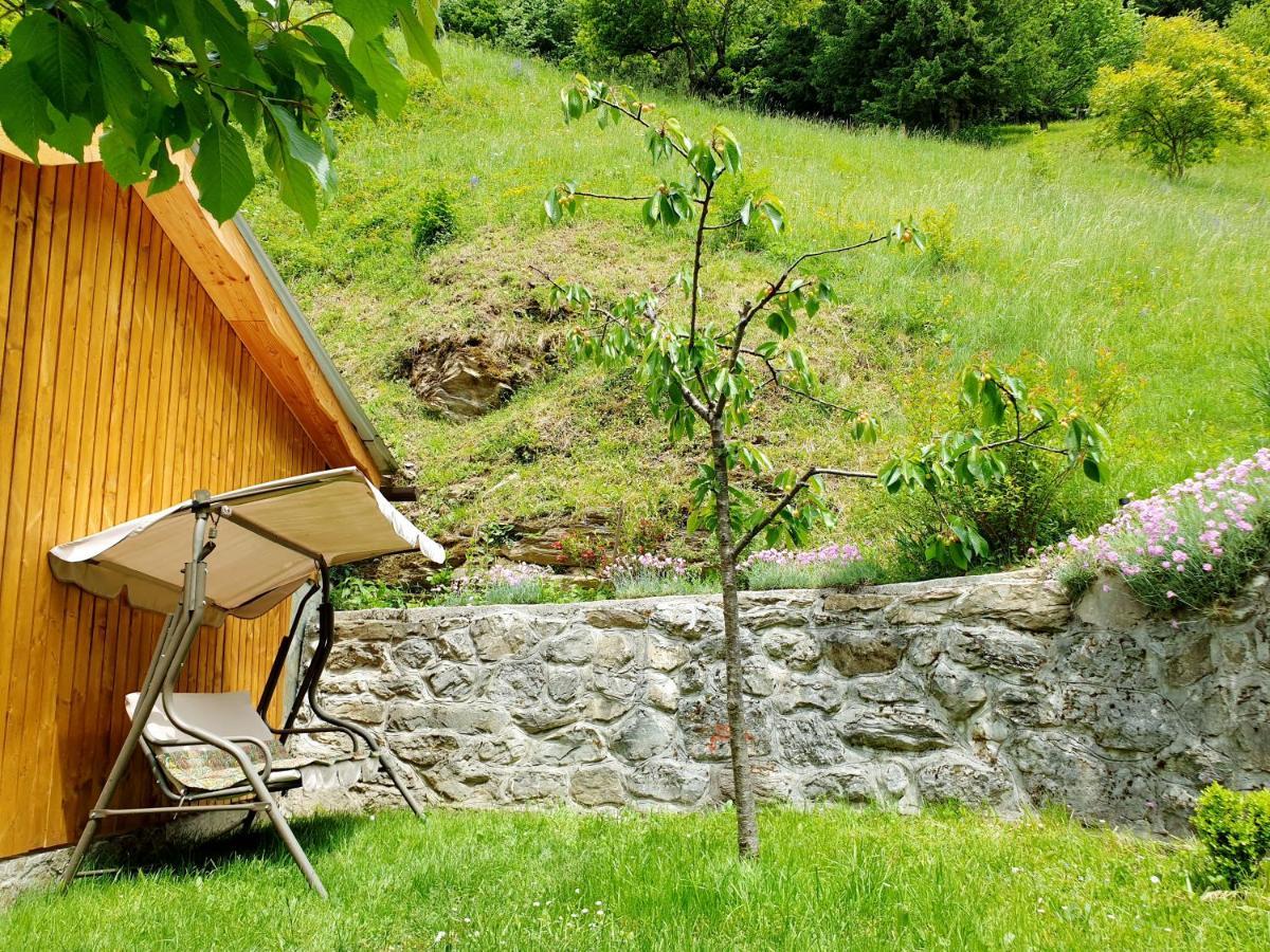 Apartment And Garden House Among The Mountains Podbrdo Экстерьер фото