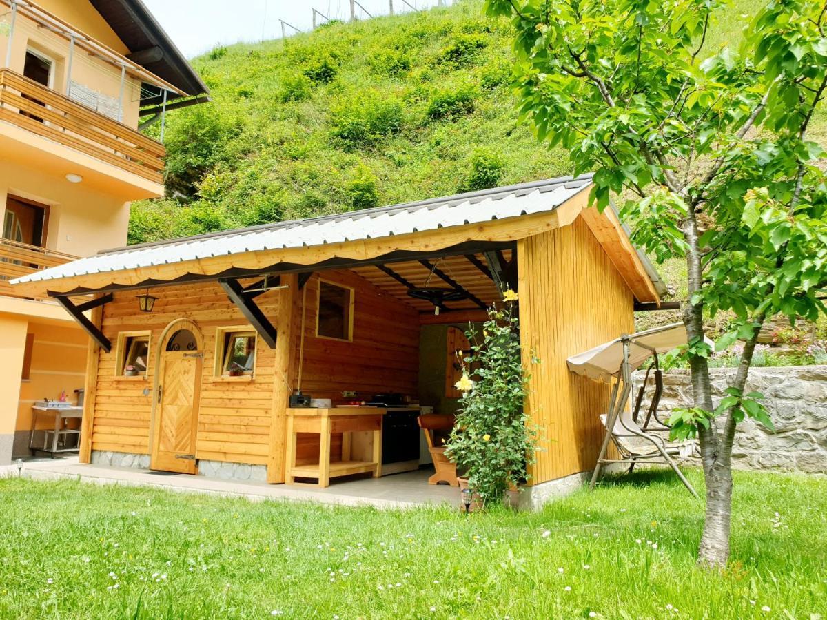 Apartment And Garden House Among The Mountains Podbrdo Экстерьер фото