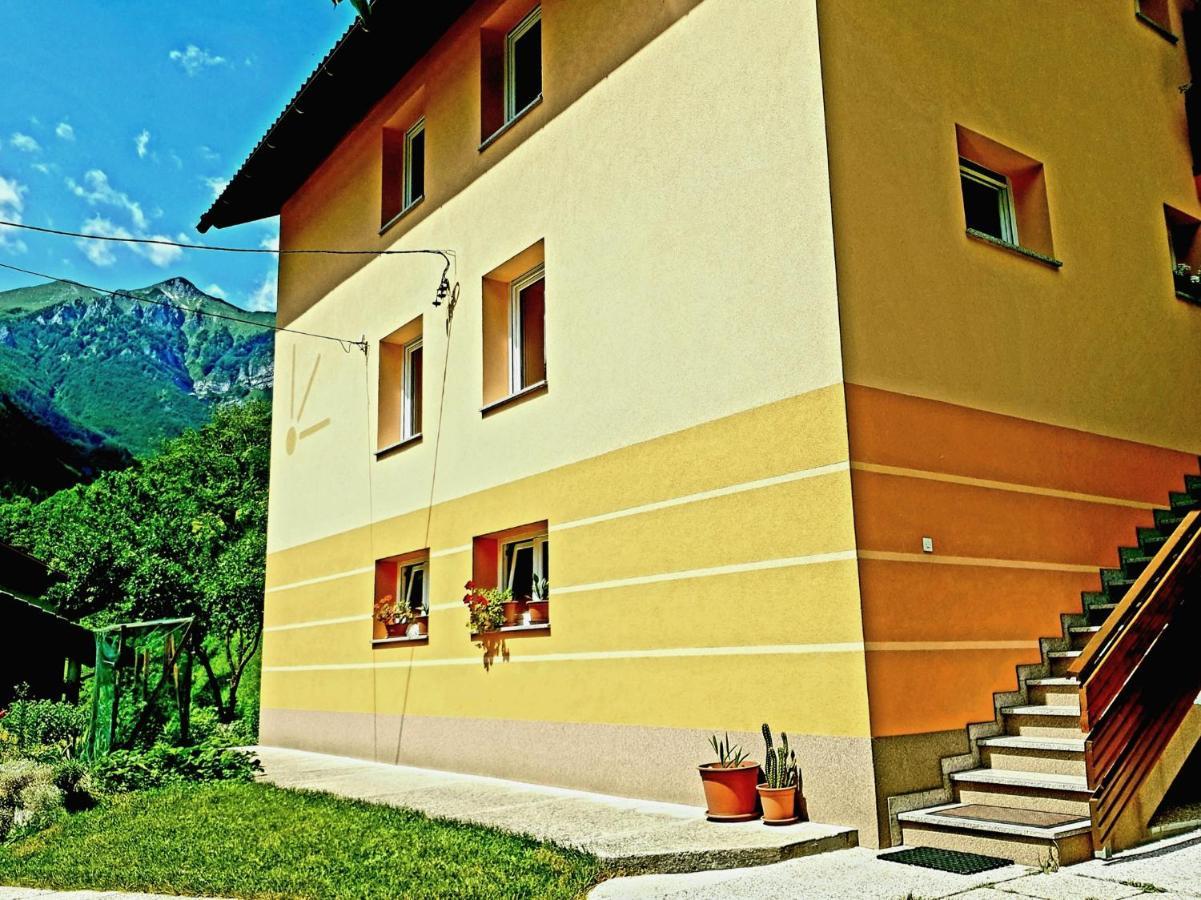 Apartment And Garden House Among The Mountains Podbrdo Экстерьер фото